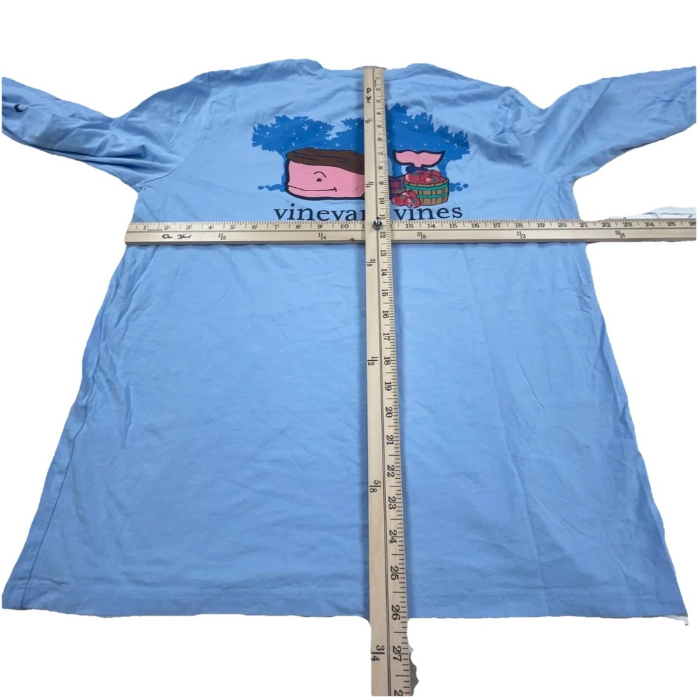 Vineyard Vines Shirt Men Medium Blue Pocket Tee Apple Picking Whale Winery Adult - Picture 6 of 12